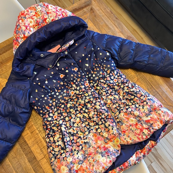 Designer kids coat. EUC. Size 5/6/7. - Picture 1 of 4